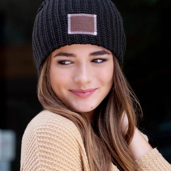 Love Your Melon BLACK MONOCHROME BEANIE over sized slouchy‎ black one size USA - Picture 1 of 6